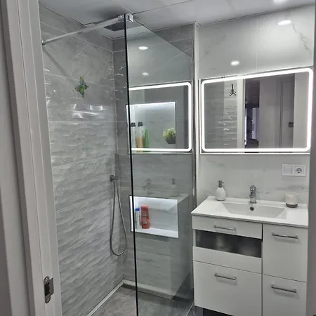 Habitaciones Torremolinos Δωμάτια σε οικογενειακή κατοικία Τορρεμολίνος